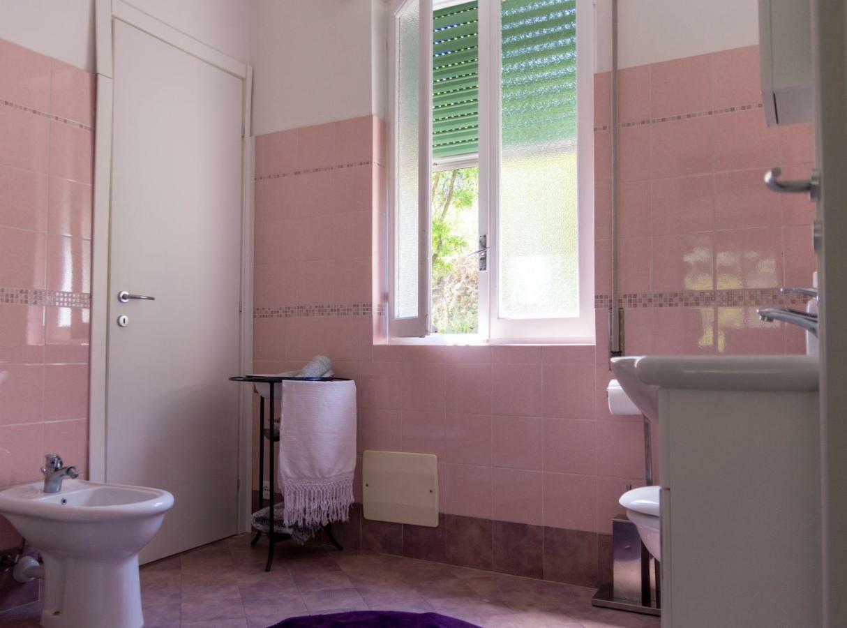 La Casa Di Elda Apartment Dolceacqua Bagian luar foto